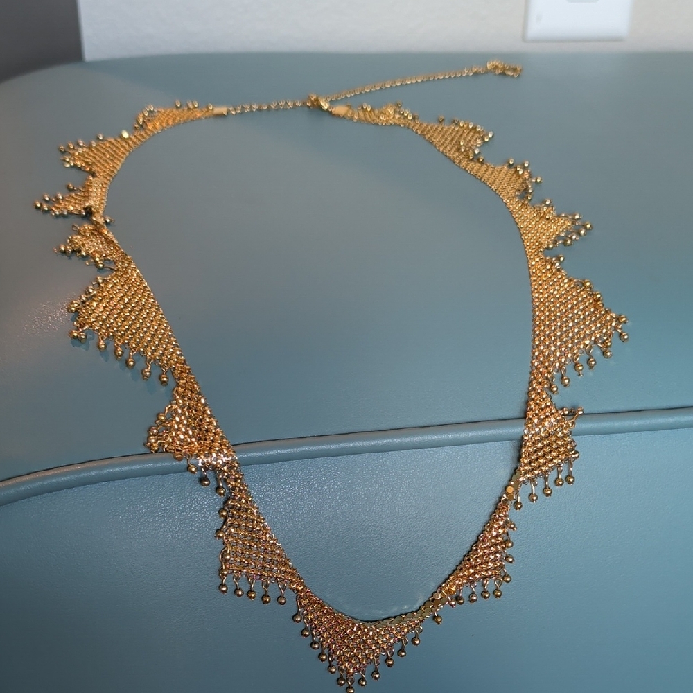 Elegant Gold Necklace